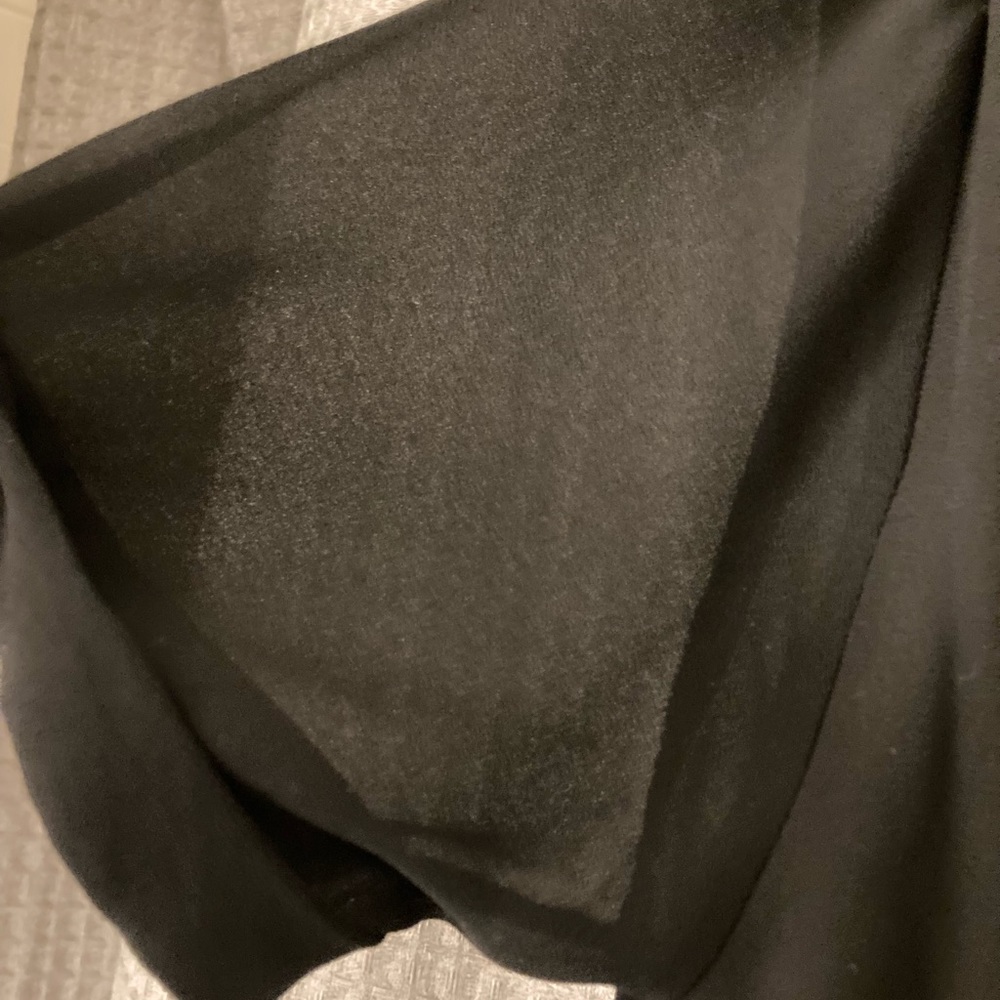 Black Wrap surplice front tie top v neck. Perfect for work! - Picture 6 of 9